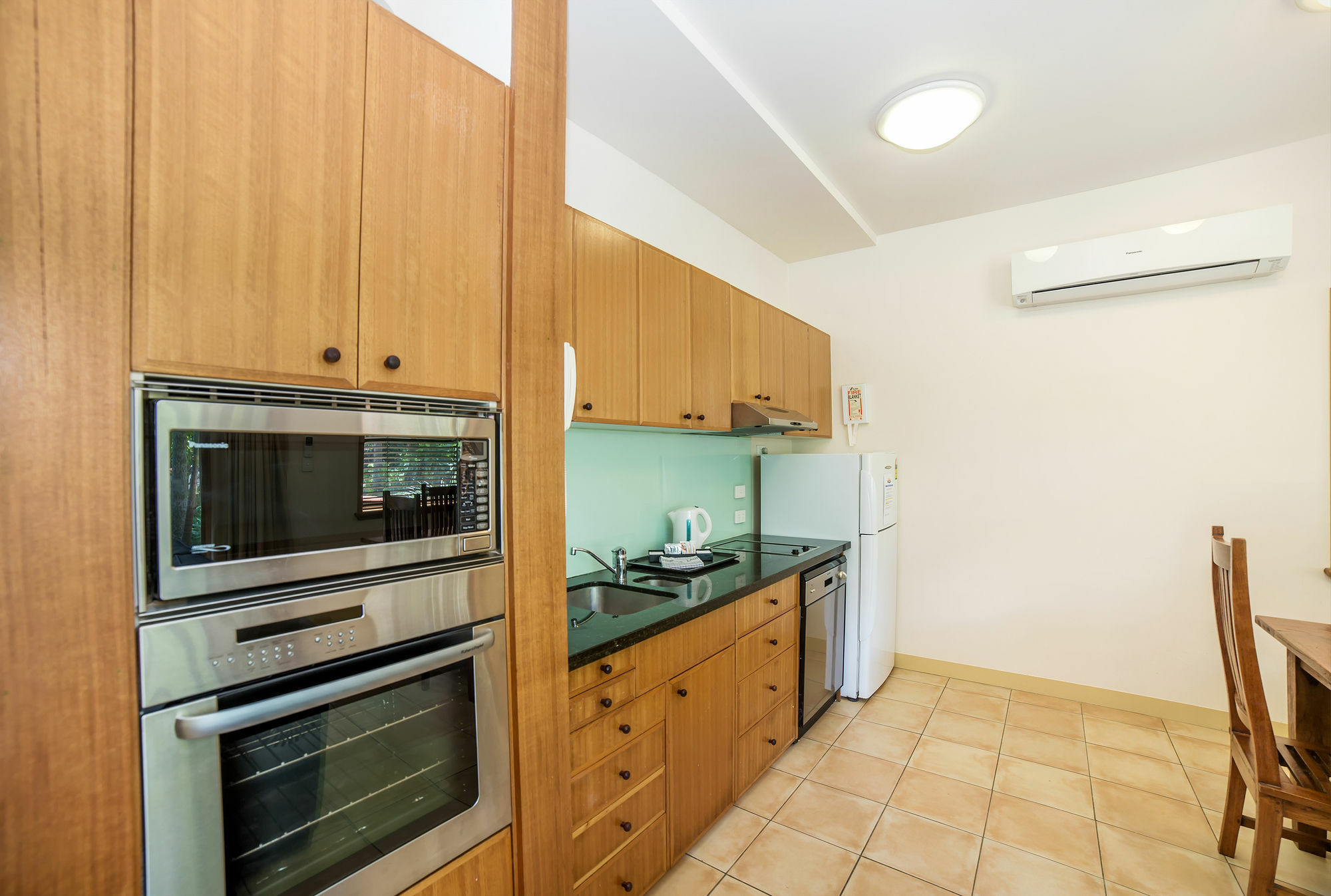 The Crest Byron Bay Aparthotel ภายนอก รูปภาพ