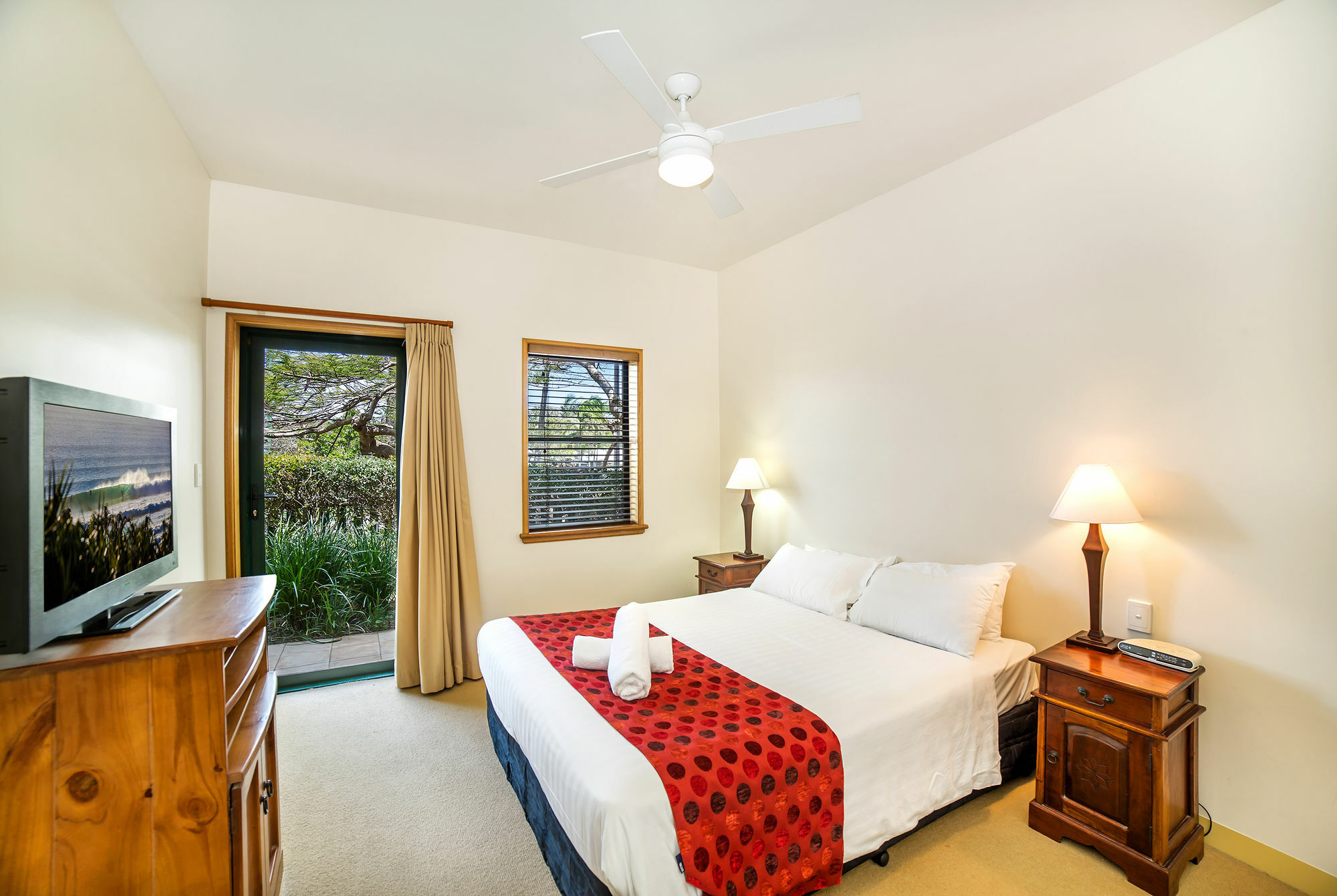 The Crest Byron Bay Aparthotel ภายนอก รูปภาพ