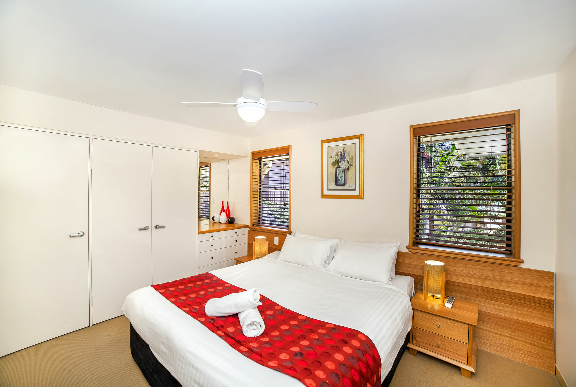 The Crest Byron Bay Aparthotel ภายนอก รูปภาพ